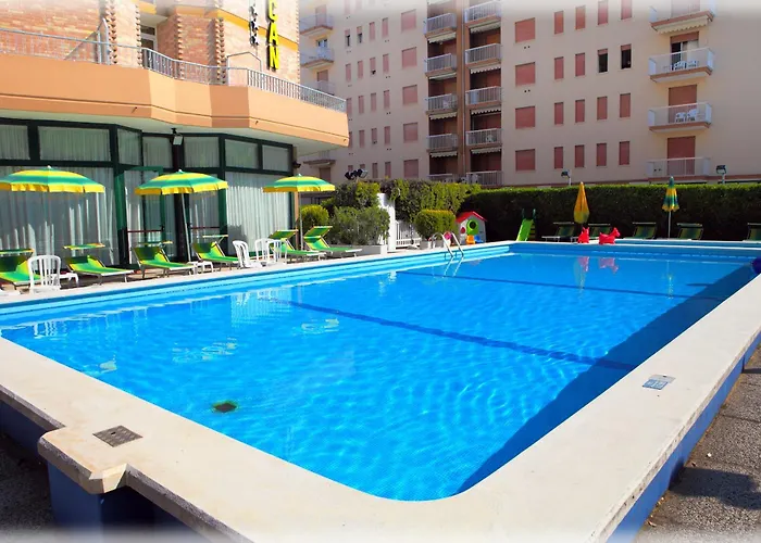Hotel American 3*