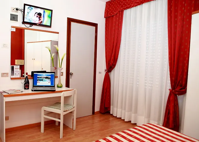 Hotel American 3*