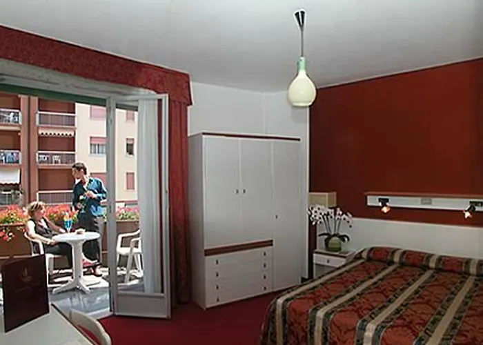 Hotel American 3*