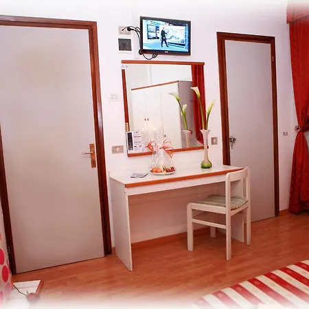 Hotel American 3*