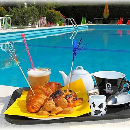 Hotel American 3*