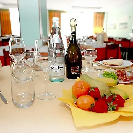 Hotel American 3*
