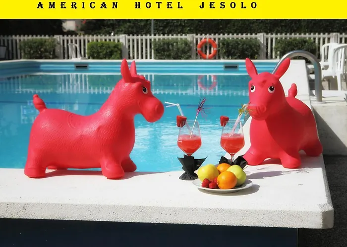 ホテル American